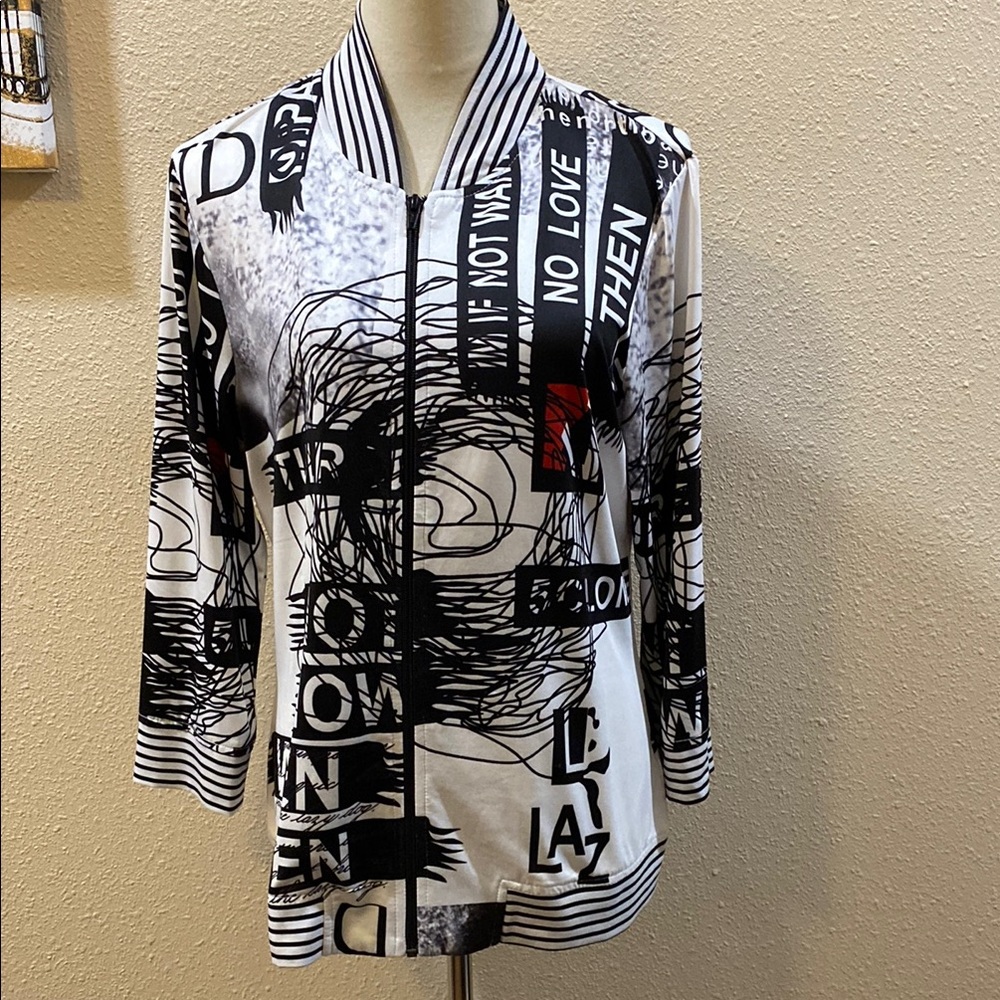Graphic Tango Mango Black and White Zip-Up Jacket/Blouse